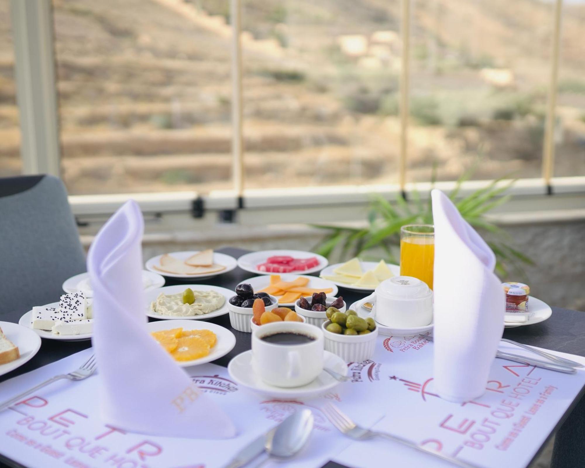 Petra Boutique Hotel Wadi Musa Bagian luar foto
